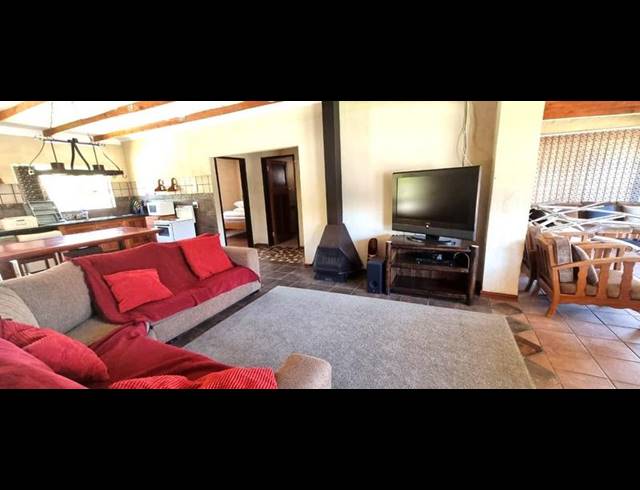 3 BEDROOM HOUSE FOR SALE IN MISTY BAY